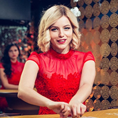 Chuyên gia công nghệ